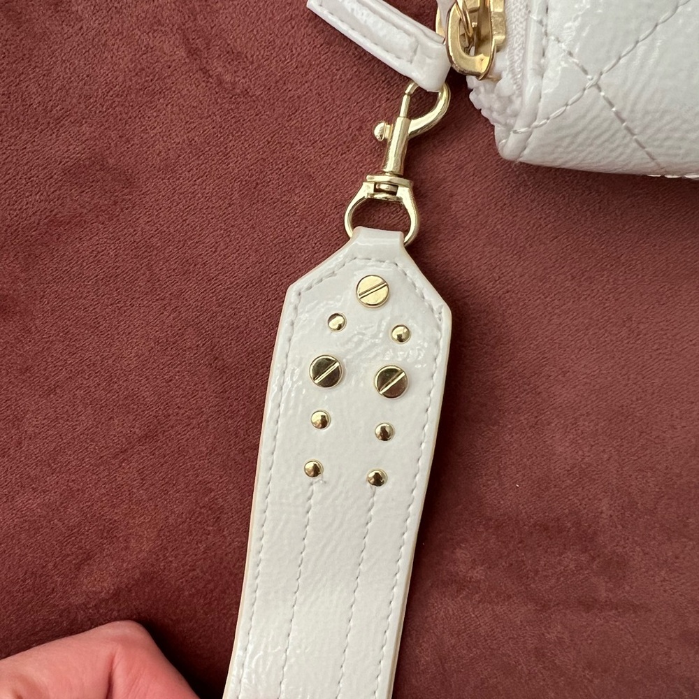 3/$18 White Quilted Faux Patent Leather Wallet with Wrist Strap - Picture 4 of 7